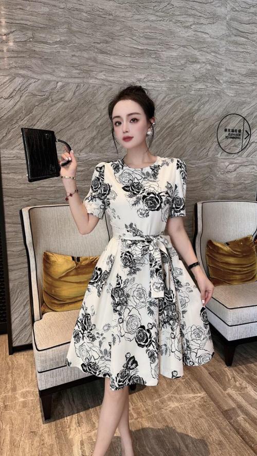 ĐẦM LỤA HỌA HỒNG CAO CẤP SANG TRỌNG- D1239