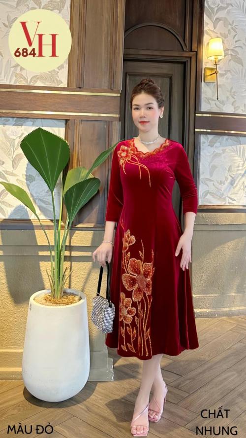 ĐẦM NHUNG THÊU HOA CAO CẤP. VNTK - D1300
